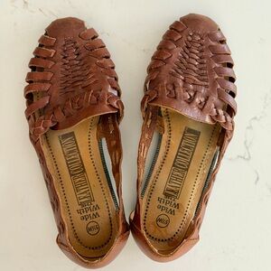 The Leather Collective Brown Huaraches Flats 5.5